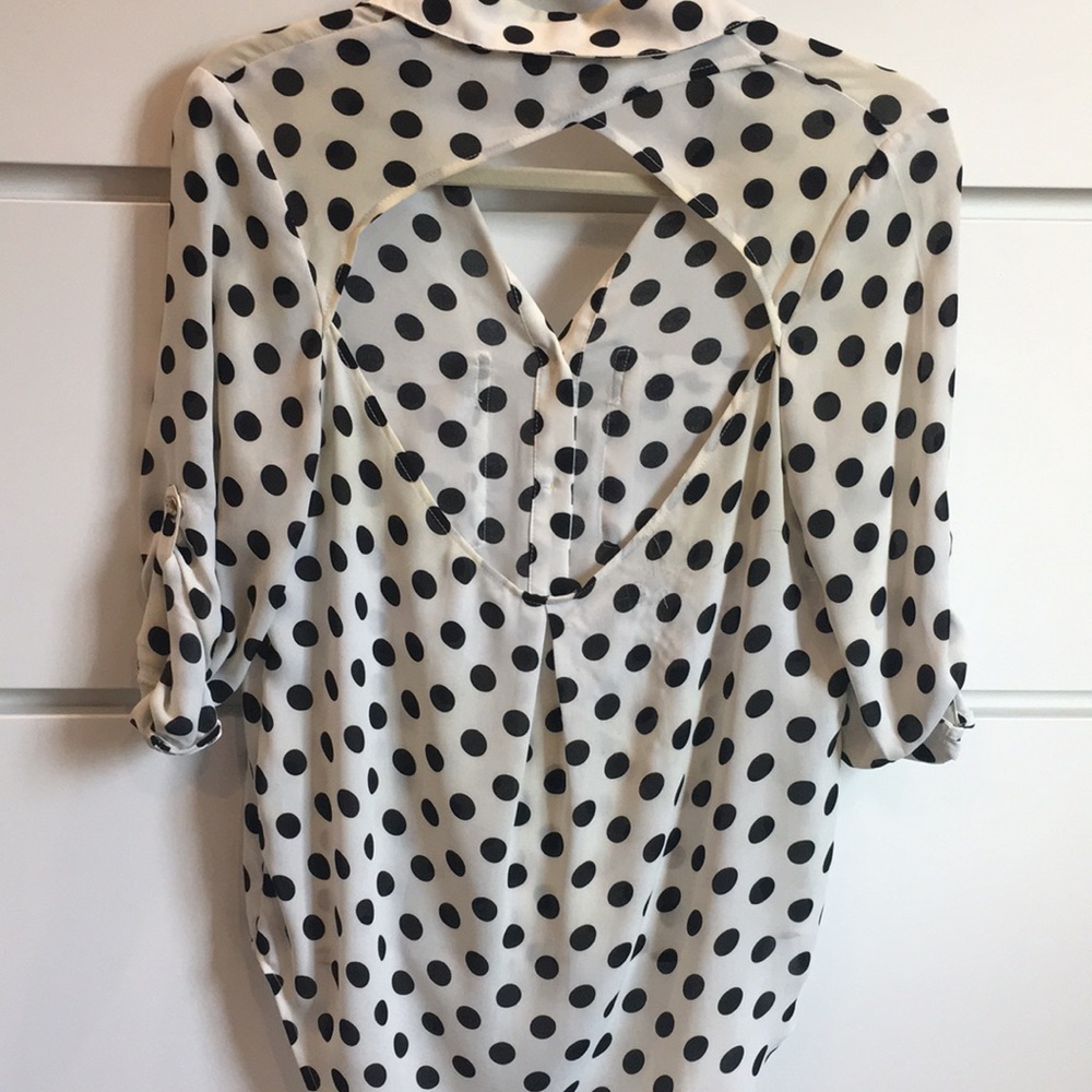 Button down - Picture 2 of 4